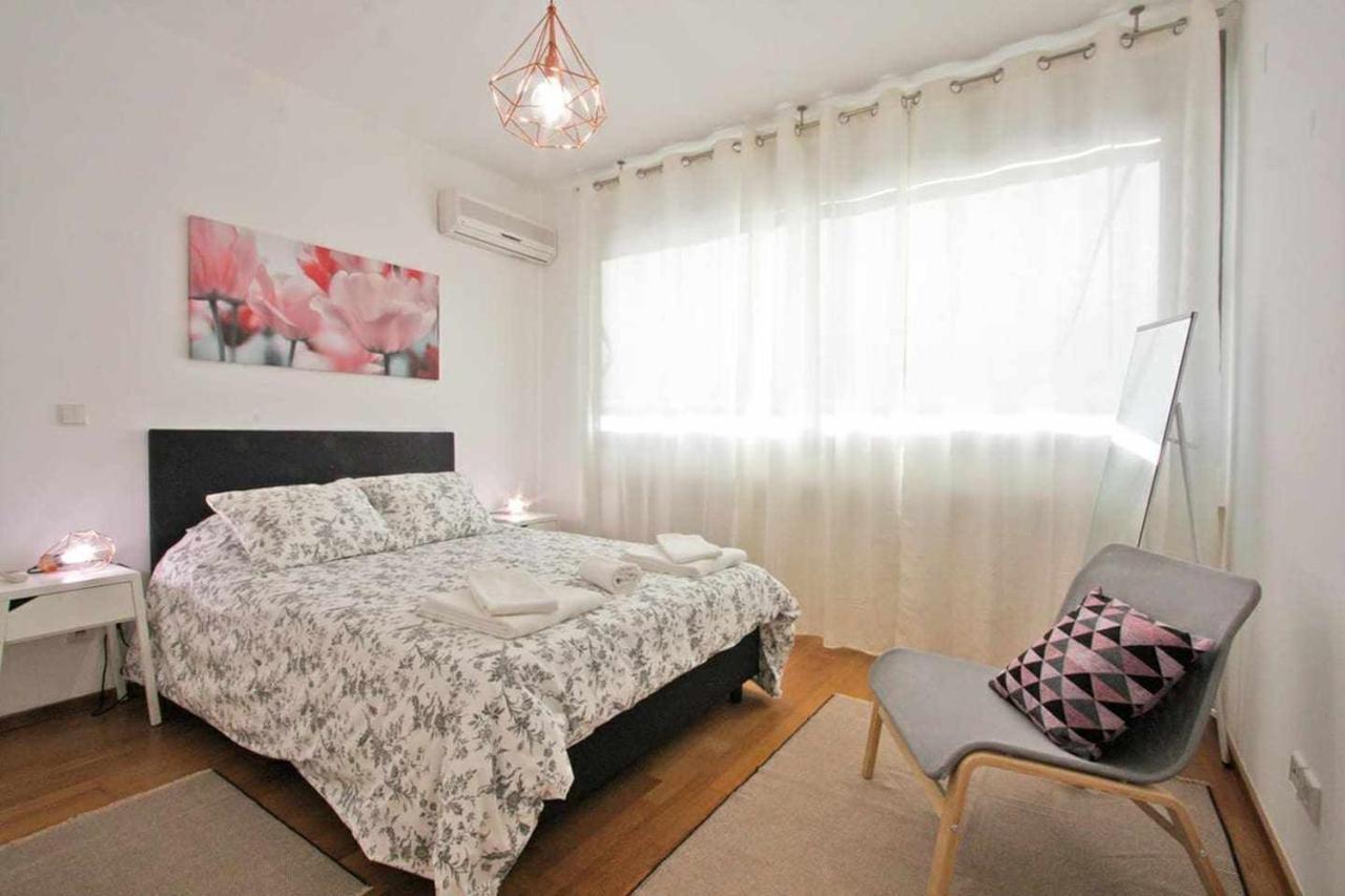 Believe In Dream Apart Contemporaneo Com Piscina Tavira Exteriör bild